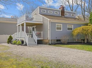 3 Riverside Dr, South Kingstown, RI 02879