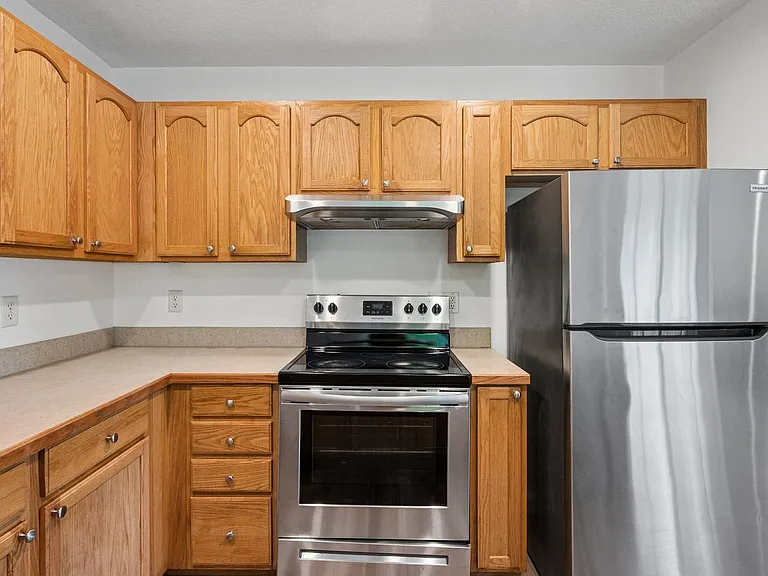 Roberts Court Townhomes — Photo 37