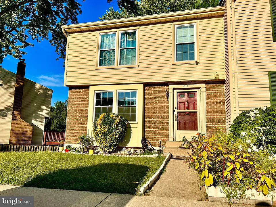 815 Curry Ford Ln