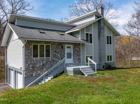 501 Fairview Ave, Roaring Spring, PA 16673