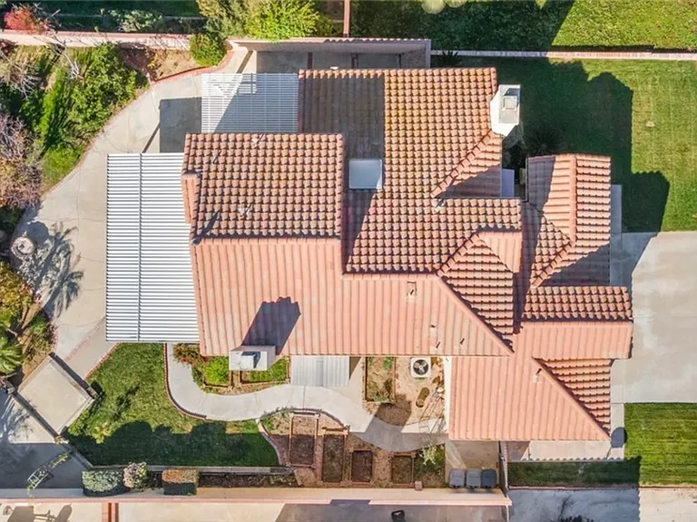 2209 Canyon Dr — Photo 26