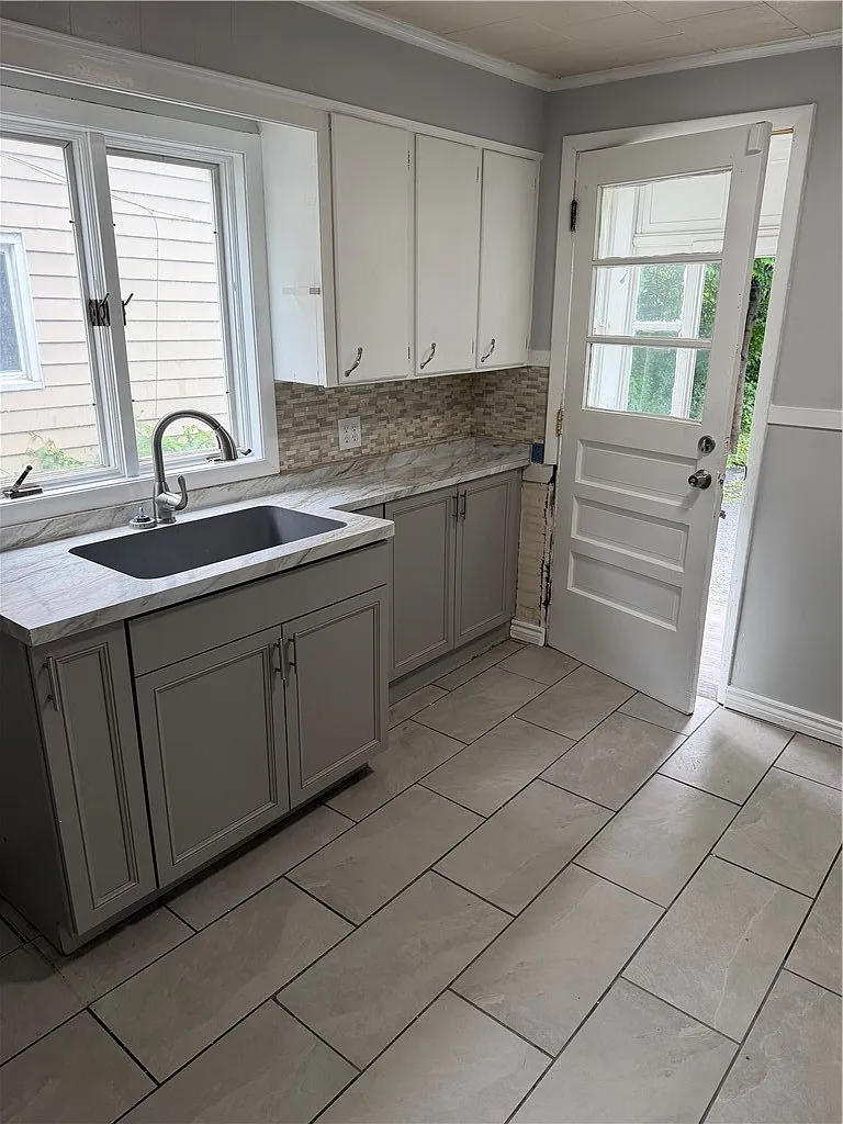1 bed, 1.0 bath, 900 sqft, $1,100 — Photo 4
