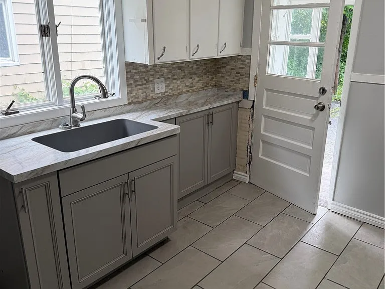 415 Magee Ave #2 — Photo 4