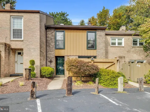 54 Wood Cir, Reading, PA 19607