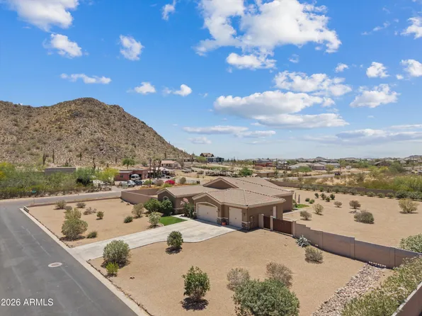 1913 W Laurie Lane, San Tan Valley, AZ 85144