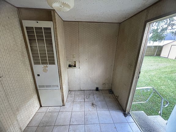 4th image of 7848 Hastings St