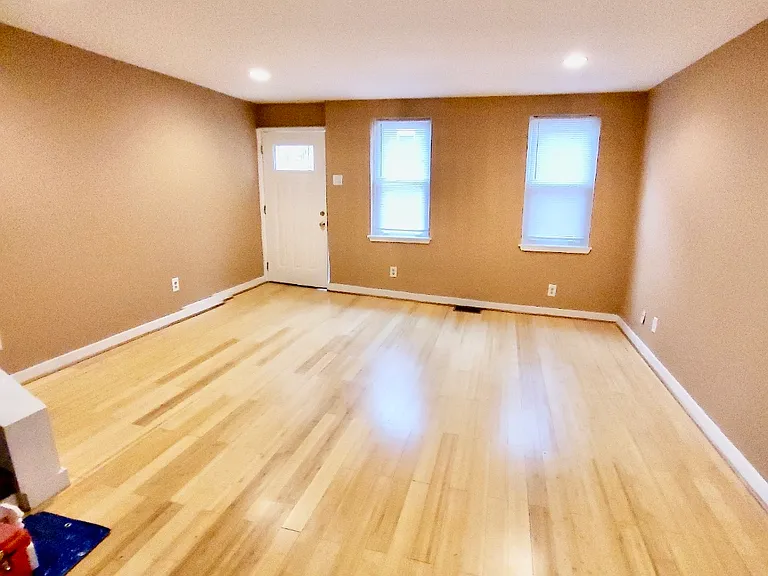 1619 E Berks St — Photo 3