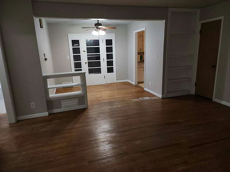 2109 S Parkwood Ln — Photo 18