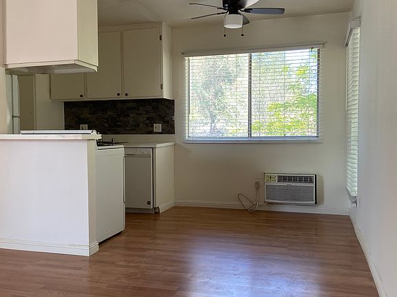 2nd image of 22411 Del Valle St #12A