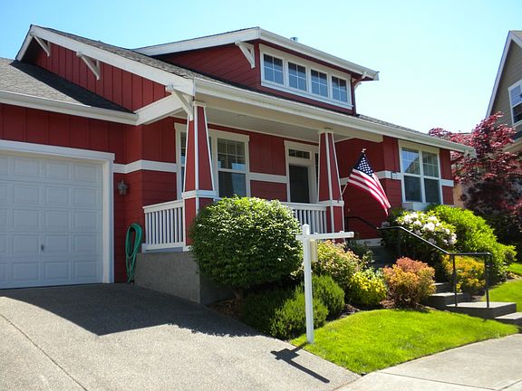 3rd image of 222 NE Weeping Peach Ct