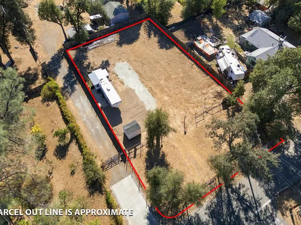 2115 Jewell Ln, Redding, CA 96001