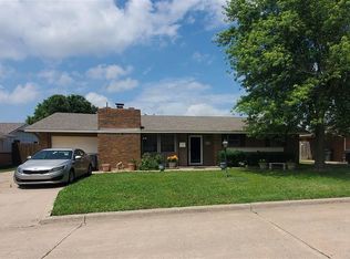 4214 SE Bedford Dr, Lawton, OK 73501
