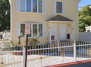 86 Gray St, Providence, RI 02909