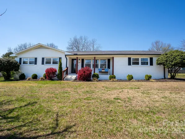 1036 Rembrandt Dr SW, Concord, NC 28027