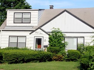 39 East Ave, Valley Stream, NY 11580