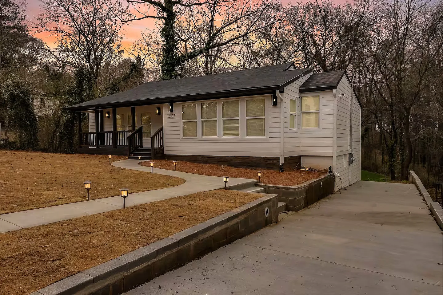 4 bed, 2280 sqft, $3,200 — Photo 3