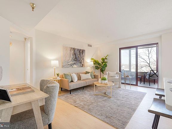 2nd image of 2400 Clarendon Blvd APT 514