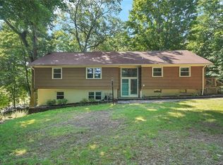 40 Round Lake Ave, Monroe, NY 10950