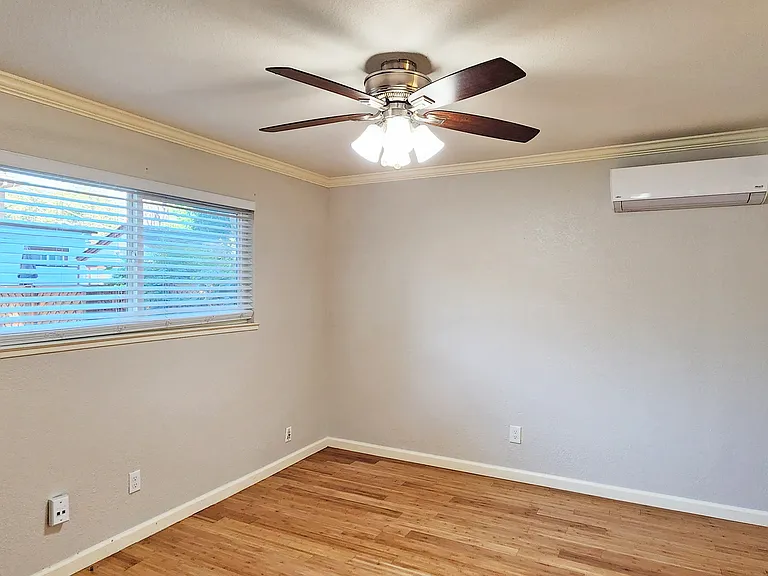 1430 V St #4 — Photo 8