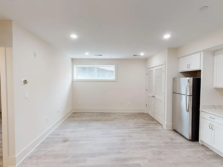 917 Sheridan St NW #1A — Photo 2