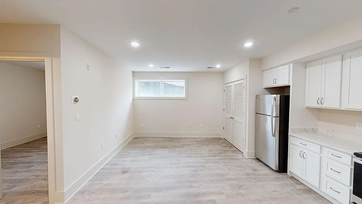 Building Photo - 917 Sheridan St NW #1A