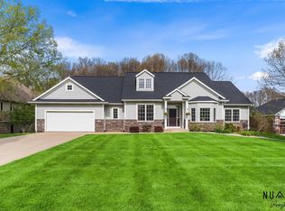 4082 Oakharbor St, Kalamazoo, MI 49009