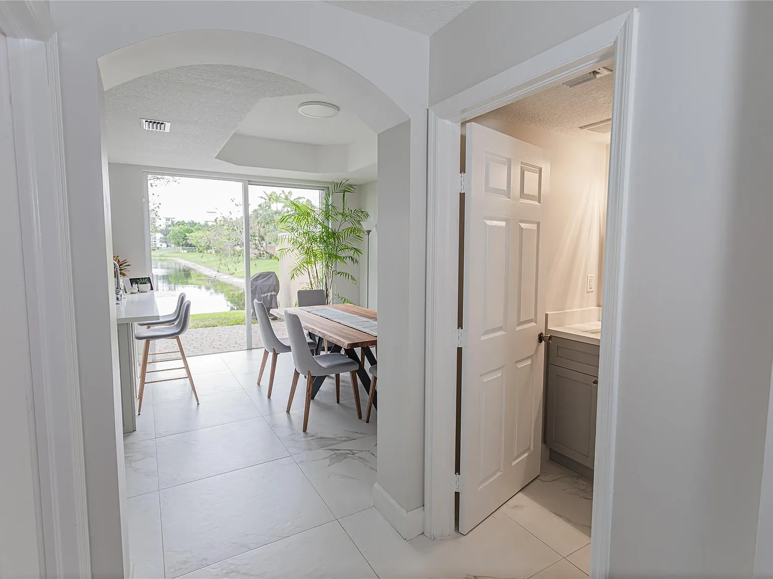 2 bed, 2.5 bath, 1512 sqft, $2,900 — Photo 4