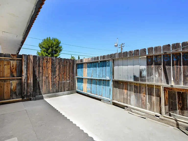 Foothill Villa — Photo 9