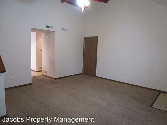 5th image of 517 Glenstone Dr