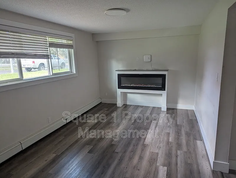 1 bed, 1.0 bath, $1,400 — Photo 2