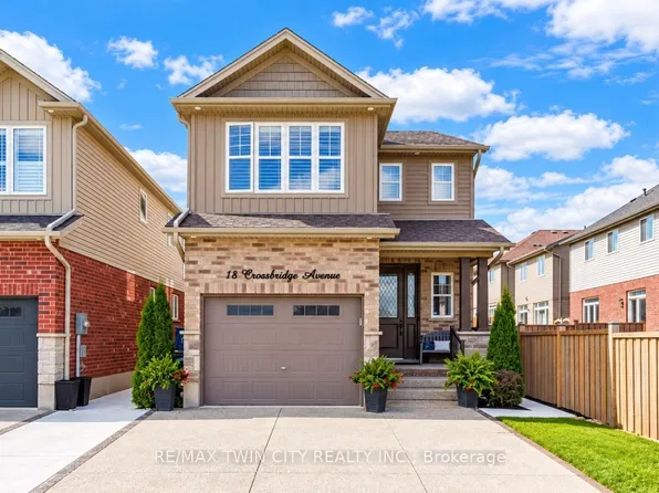 18 Crossbridge Ave, Kitchener, ON N2A 0J9