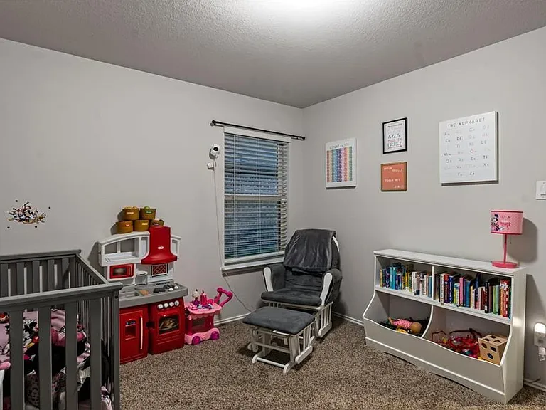 518 Poppy Field Ct — Photo 22