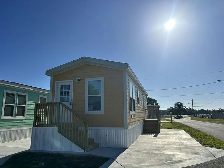 Dade City RV Resort — Photo 63