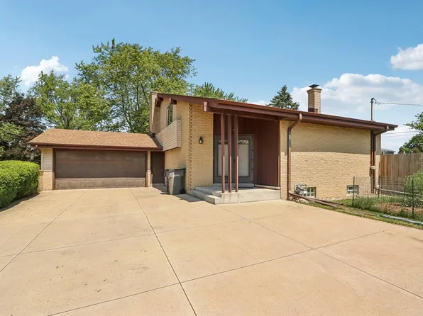 W138S6995 Sherwood CIRCLE, Muskego, WI 53150