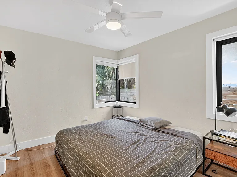 7811 NE 10th Ct #7817 — Photo 7