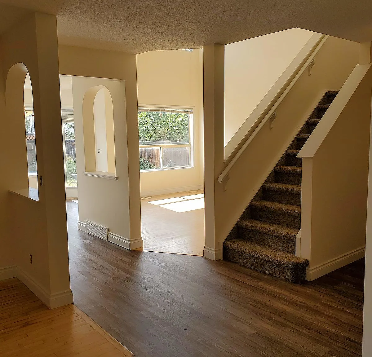 3+1 bedroom home in the community of Citadel — Photo 2