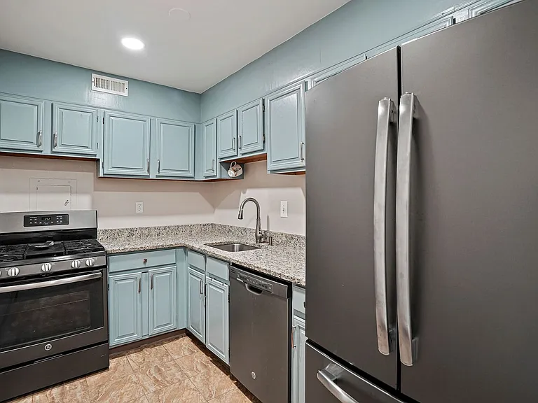 300 M St SW #806N — Photo 12