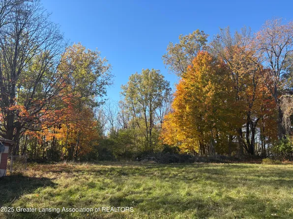 3253 Pine Tree Rd, Lansing, MI 48911