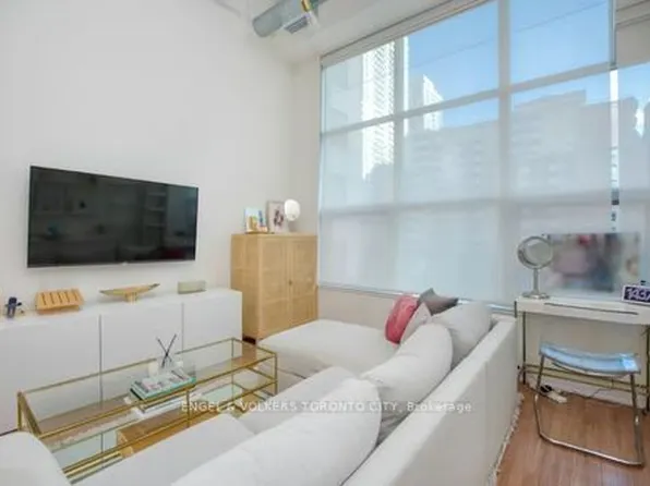 135 Dalhousie St #303, Toronto, ON M5B 2S1