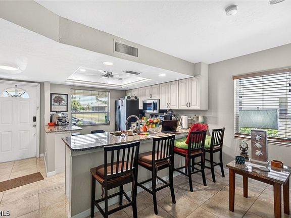 5th image of 5027 SW 16th Pl #101