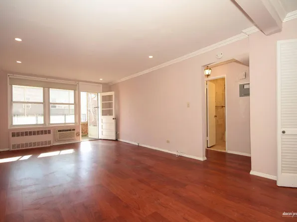 2711 Avenue X image 1 of 9