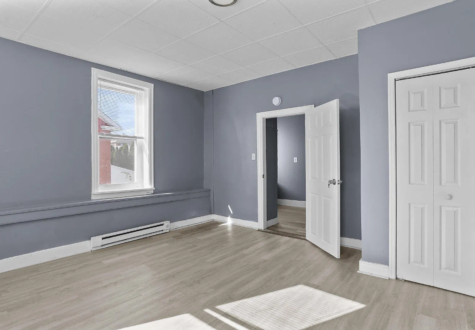 2 bed, 1.0 bath, 1130 sqft, $1,200 — Photo 2