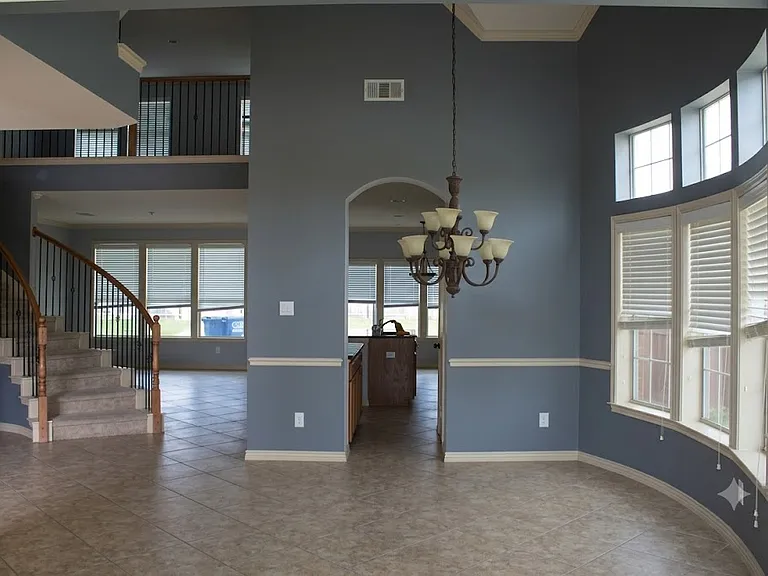3410 Somerset Ln — Photo 2
