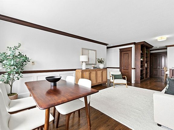 5th image of 85 E India Row APT 8A