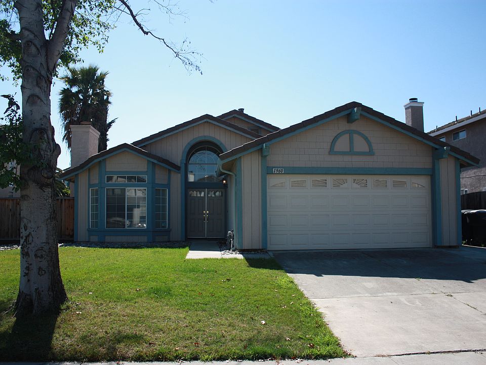 1st image of 1960 Foxwood Ct