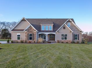 210 Little Bear Ct, Bowling Green, KY 42104