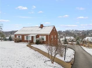 208 Frederick Dr, Pittsburgh, PA 15241