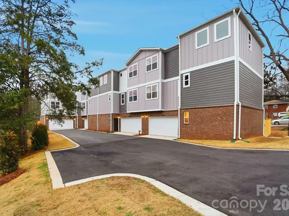 8927-8929 8931 8935 Sharonbrook Dr, Charlotte, NC 28210