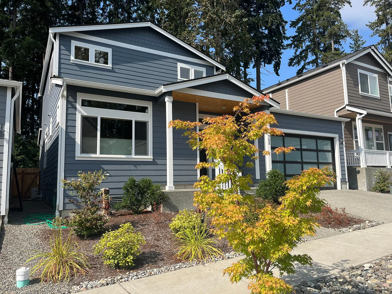 3 bed, 2.5 bath, 1725 sqft, $3,950 — Photo 2