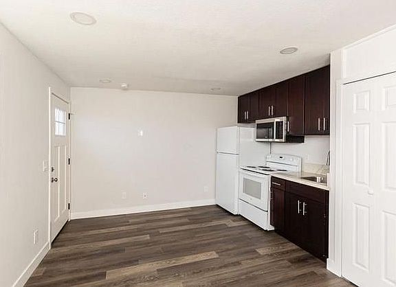 2nd image of 1022 41st St